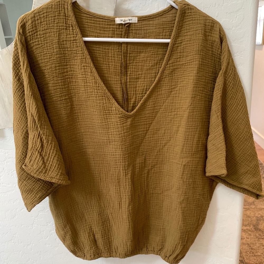 Suunday Gauze Dolman Top in Tapenade, Size M